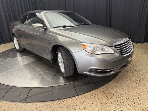 Used 2013 Chrysler 200 Touring image 28