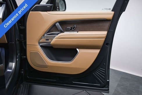 Used 2024 Land Rover Range Rover SE image 46