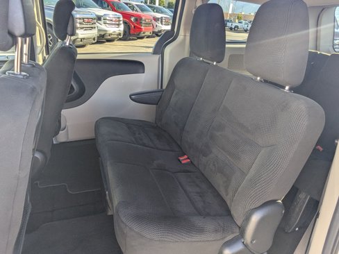 Used 2017 Dodge Grand Caravan SE image 26