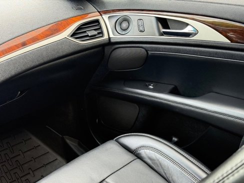 Used 2019 Lincoln MKZ Reserve image 13