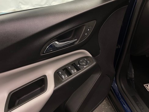 Used 2022 Chevrolet Equinox LS image 10