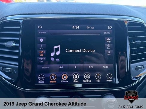 Used 2019 Jeep Grand Cherokee Altitude image 15