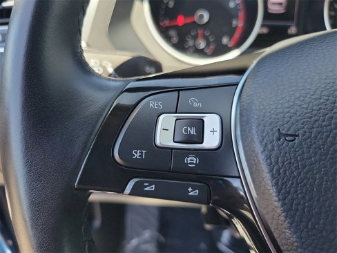 Used 2019 Volkswagen Tiguan SE image 7