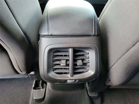 Used 2019 Jeep Cherokee Latitude w/ Popular Appearance Group image 19
