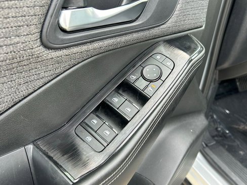 Used 2023 Nissan Rogue SV image 36