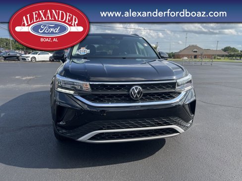 Used 2024 Volkswagen Taos SE image 5