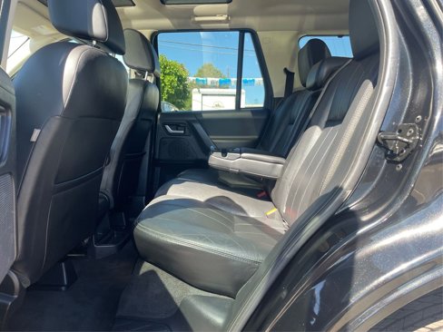 Used 2012 Land Rover LR2 HSE image 11