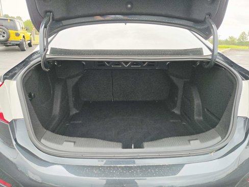 Used 2017 Chevrolet Cruze LT w/ Convenience Package image 14