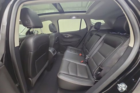 Used 2018 GMC Terrain Denali w/ Advanced Safety Package image 24