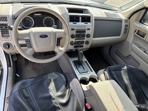 Used 2011 Ford Escape XLT image 10
