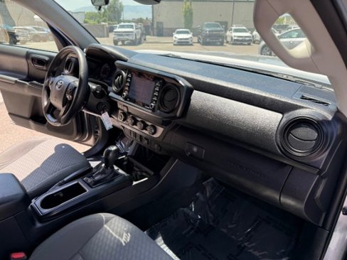 Used 2020 Toyota Tacoma SR image 18