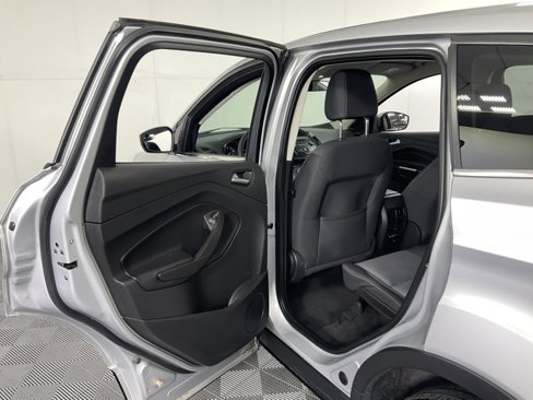 Used 2017 Ford Escape SE image 30
