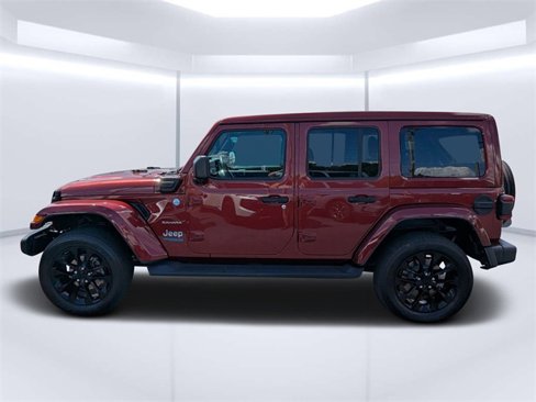 Used 2021 Jeep Wrangler Unlimited Sahara image 6