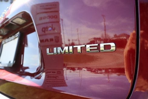Used 2019 Jeep Cherokee Limited image 35