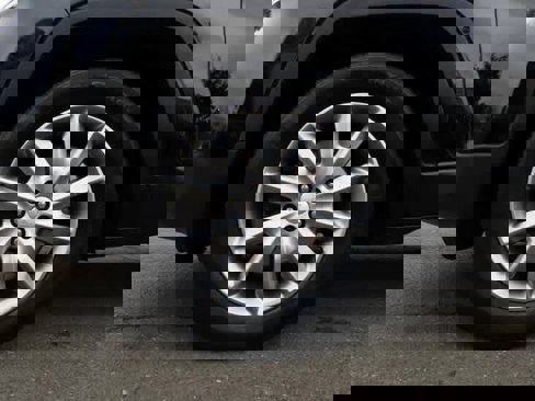 Used 2018 Jeep Cherokee Limited image 10