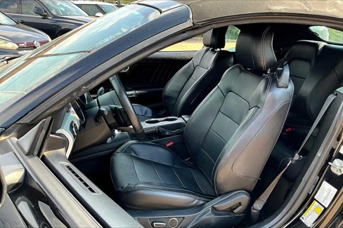 Used 2016 Ford Mustang Premium image 6