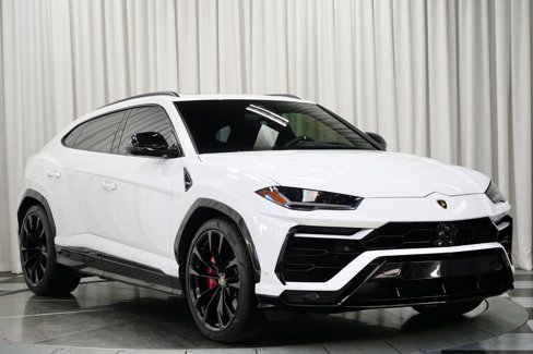 Used 2022 Lamborghini Urus image 2