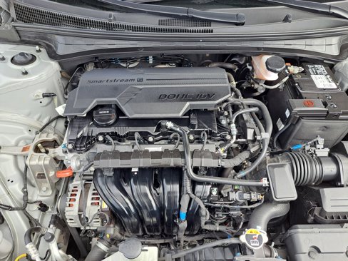 Used 2023 Hyundai Elantra SEL image 18