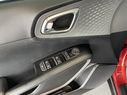 Used 2023 Kia Soul S image 11