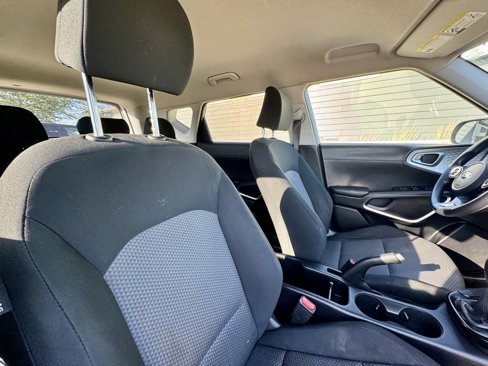 Used 2020 Kia Soul LX image 17
