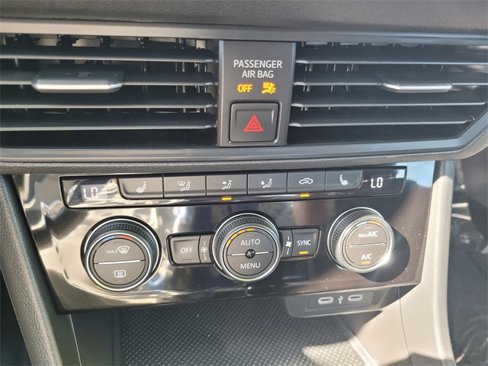Used 2024 Volkswagen Jetta SE image 24