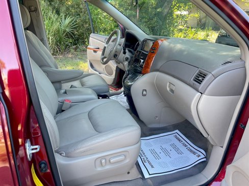 Used 2008 Toyota Sienna XLE Limited image 14