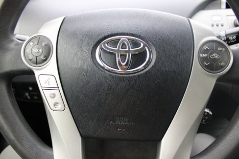 Used 2014 Toyota Prius Plug-In Hybrid image 11