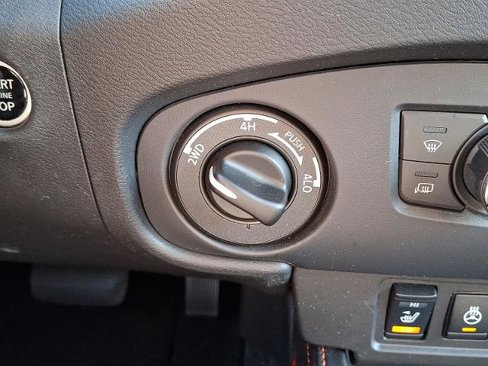 Used 2023 Nissan Frontier PRO-4X w/ Pro Convenience Package image 23