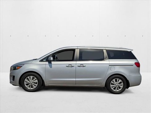 Used 2018 Kia Sedona LX w/ LX Essentials Premium Package image 8