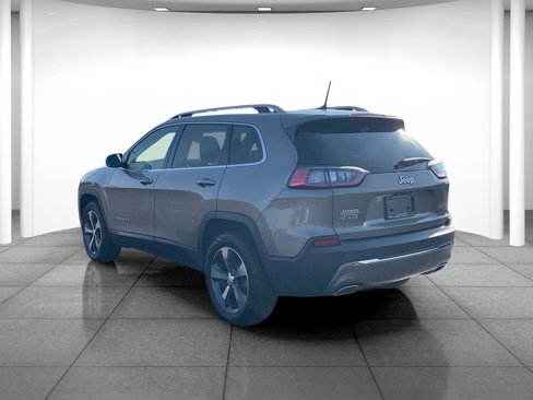 Used 2019 Jeep Cherokee Limited image 5