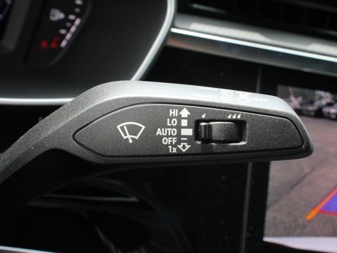 Used 2024 Audi Q3 2.0T Premium image 37