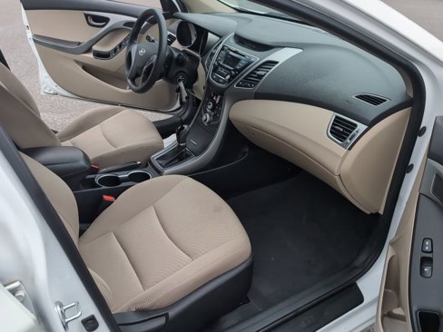 Used 2016 Hyundai Elantra SE image 14