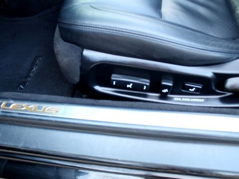 Used 2005 Lexus SC 430 Convertible image 24