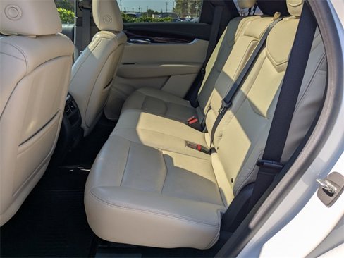 Used 2017 Cadillac XT5 Premium Luxury image 32