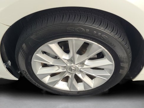 Used 2013 Lexus ES 300h image 31