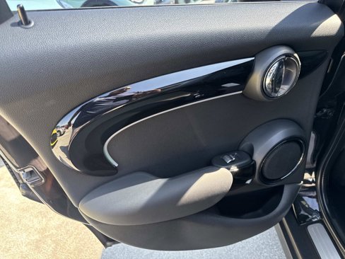 Used 2016 MINI Cooper S image 10