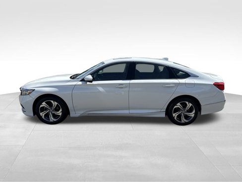 Used 2018 Honda Accord EX image 2