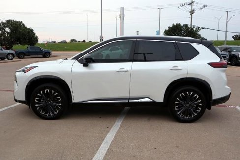 Certified 2024 Nissan Rogue Platinum w/ Platinum Premium Package image 2
