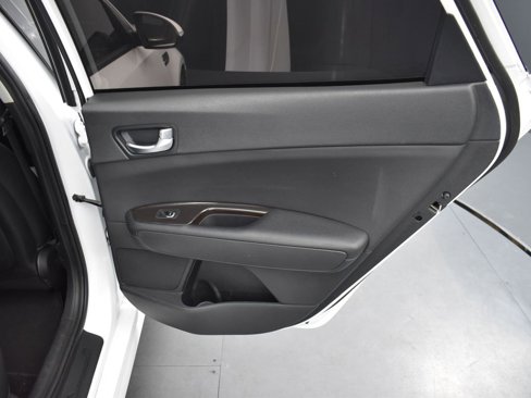 Used 2020 Kia Optima Premium image 9