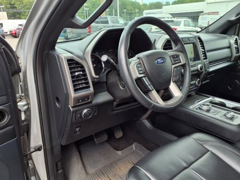 Used 2021 Ford Expedition XLT image 17