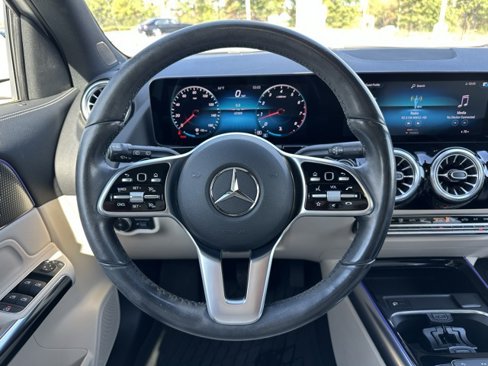 Used 2022 Mercedes-Benz GLA 250 4MATIC image 13