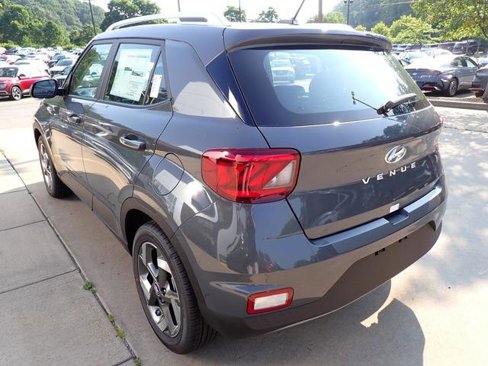 New 2025 Hyundai Venue SEL image 25
