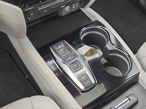Used 2020 Honda Pilot Touring image 32