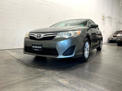 Used 2012 Toyota Camry L image 3