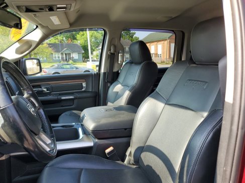 Used 2017 RAM 1500 Laramie w/ Convenience Group image 15