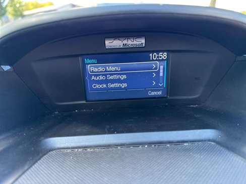Used 2015 Ford Escape SE image 21