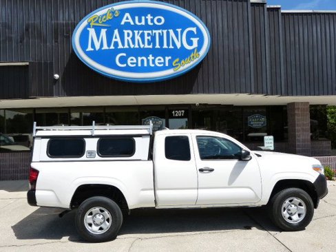 Used 2021 Toyota Tacoma SR image 4
