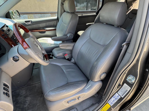 Used 2004 Toyota Sienna XLE image 13
