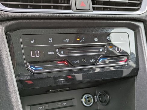 New 2025 Volkswagen Taos SEL image 22