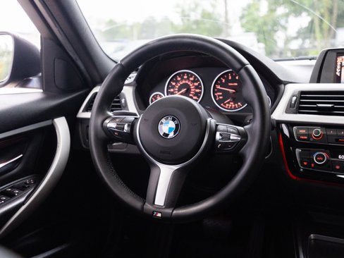 Used 2016 BMW 320i Sedan image 31